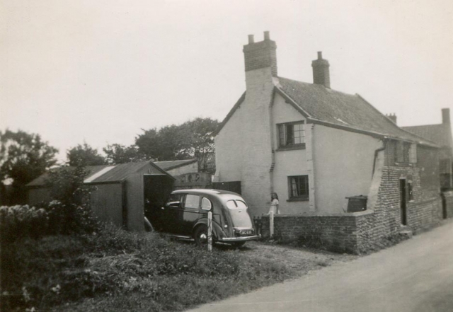 Little Gables, Mill Common Road, Bacton. August 1938