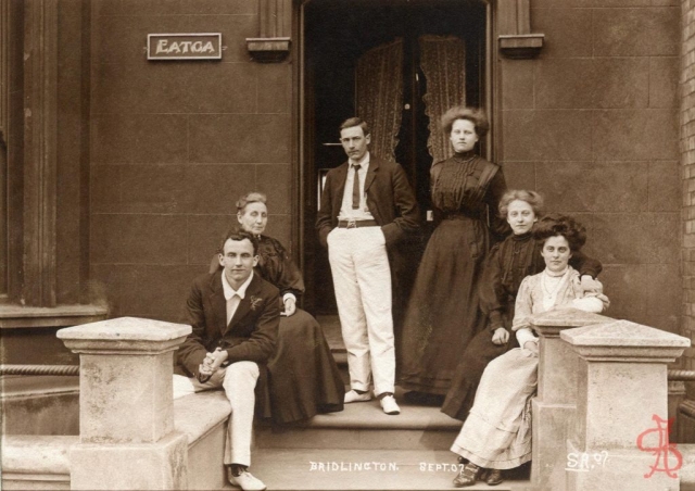 Bridlington, family group with Stanley A, 11 The Crescent ("EATGA") 1907