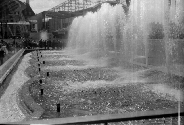 Large pool with multiple fountains, Festival of Britain, London, 1951